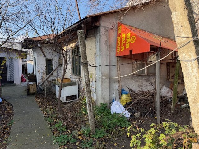 Chitila, vanzare casa demolabila cu teren